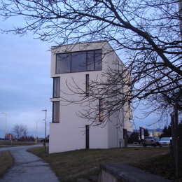 Moderní stavba